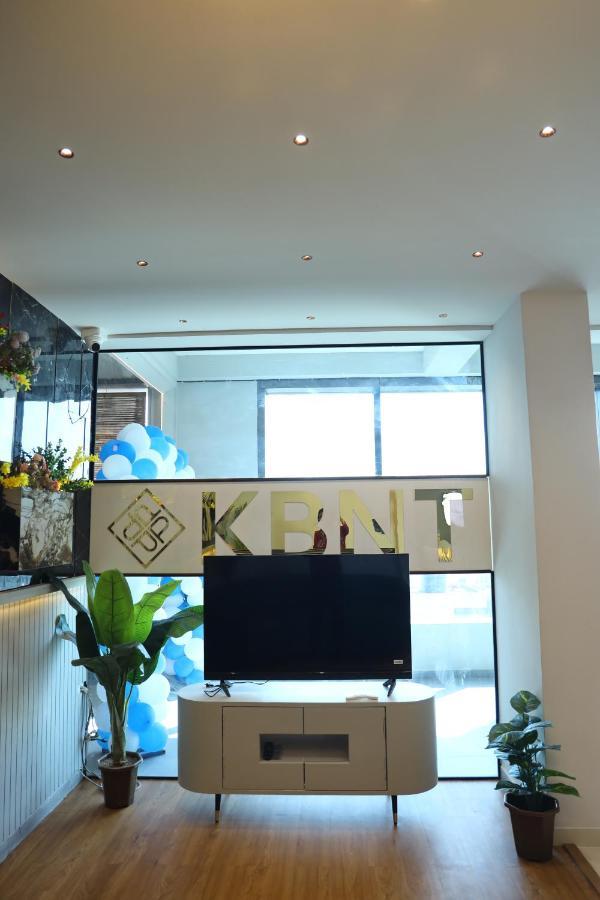 Hotel The Parker Inn By Kbnt Group Surate Exterior foto