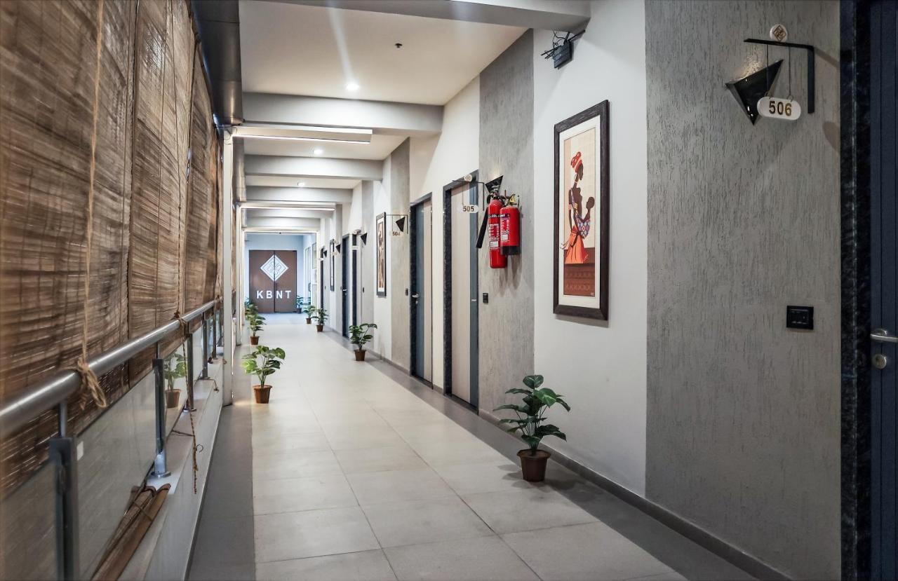Hotel The Parker Inn By Kbnt Group Surate Exterior foto