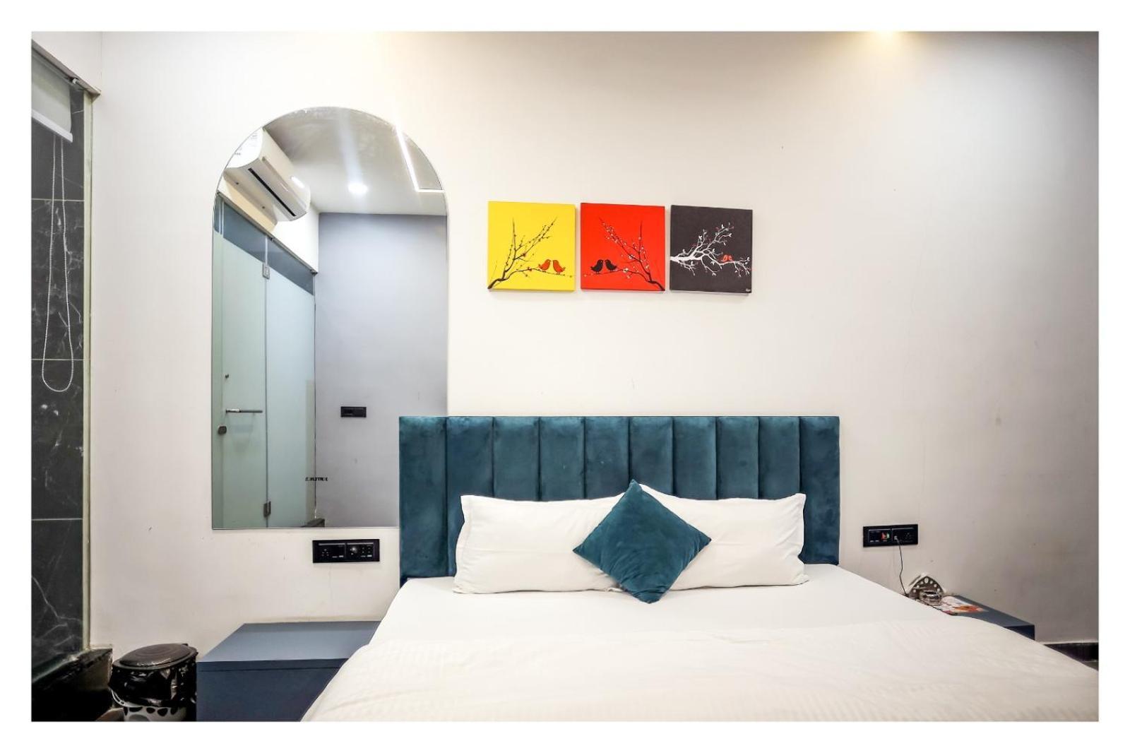 Hotel The Parker Inn By Kbnt Group Surate Exterior foto